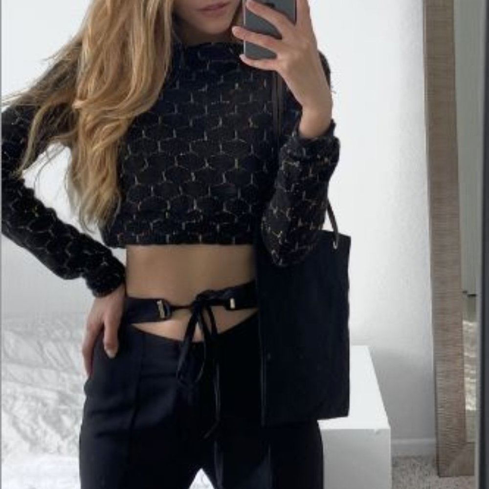 #2 Black Hexagon Pattern Cropped Pullover Long Sleeve Knit Top - Picture 1 of 3